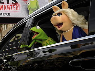 Kermit & Miss Piggy separate